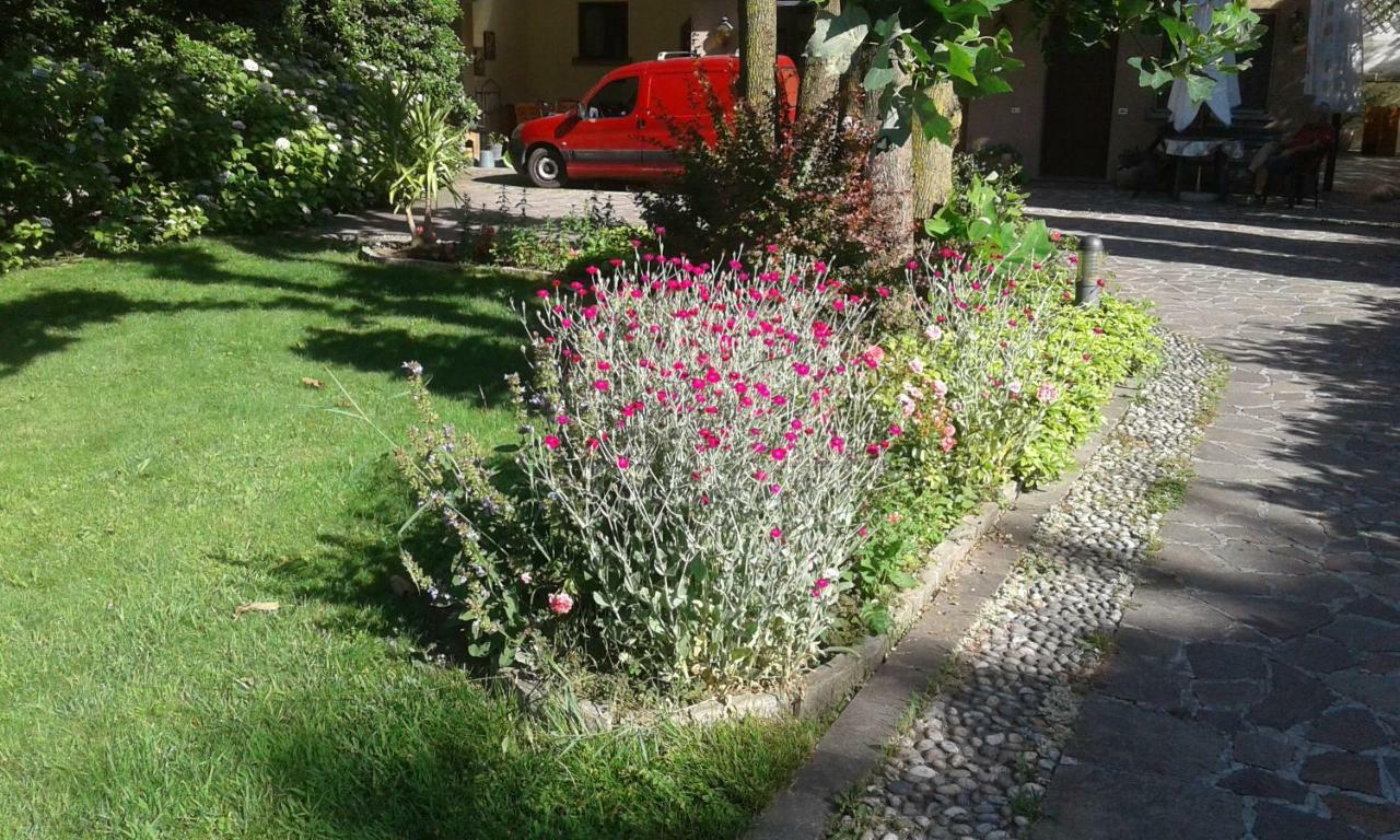Shabby House Donatella Apartment Carenno Exterior photo